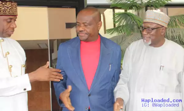 Photos: Amaechi and Wike Exchange Handshake During Peace Meeting